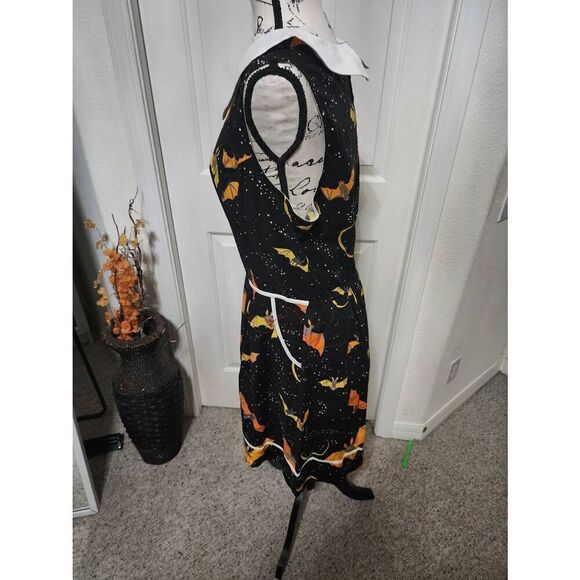 NWT Retrolicious Bat Dress Size XL - Picture 2 of 7